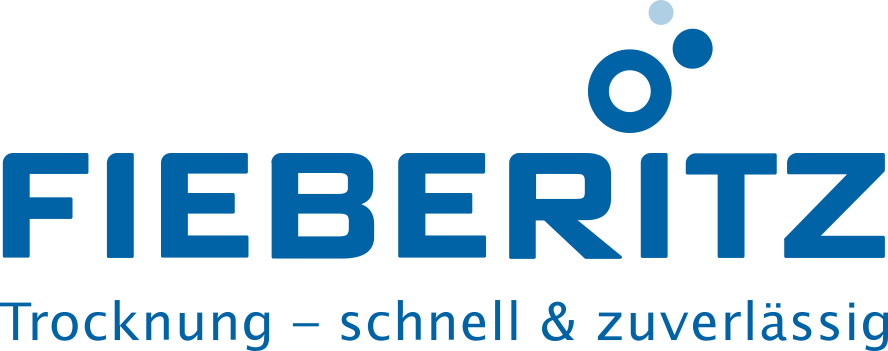 Das Logo Fieberitz besteht aus einem dunkelblauen Schriftzug Fieberitz mit drei Kreisen über dem zweiten I und der Unterschrift "Trocknung - schnell & zuverlässig"